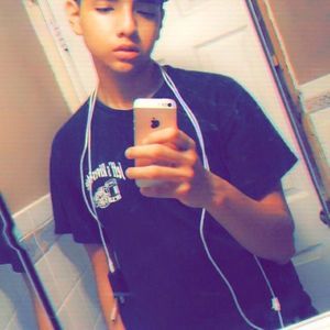 Meet your Posher, Max